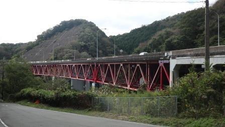 阪奈自動車道の鉄橋